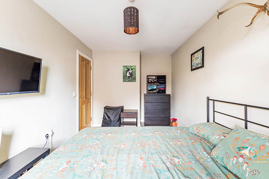 30 Lady Wallace Gardens