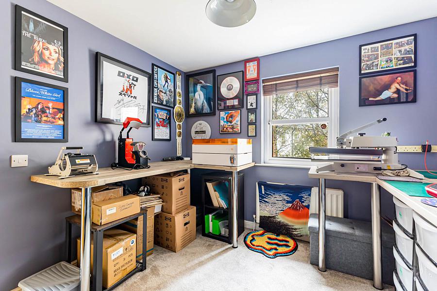 30 Lady Wallace Gardens