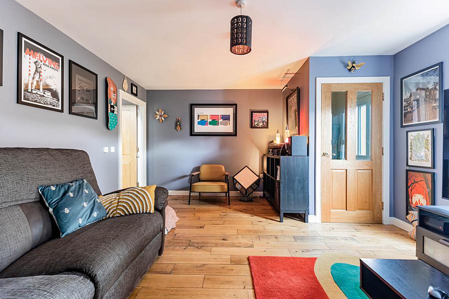 30 Lady Wallace Gardens