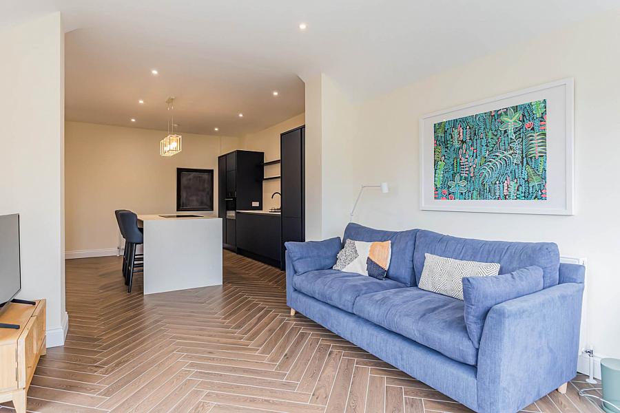 16 Churchview Meadows