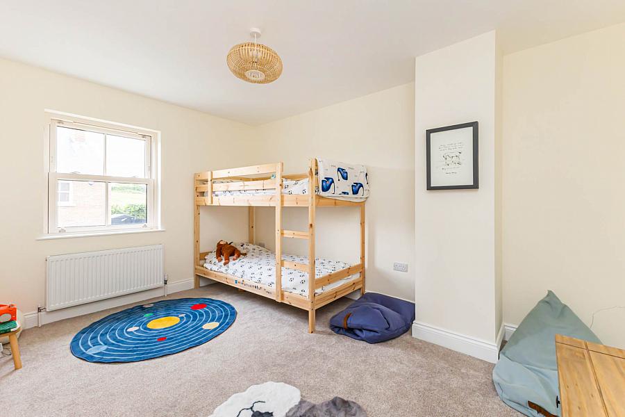 16 Churchview Meadows