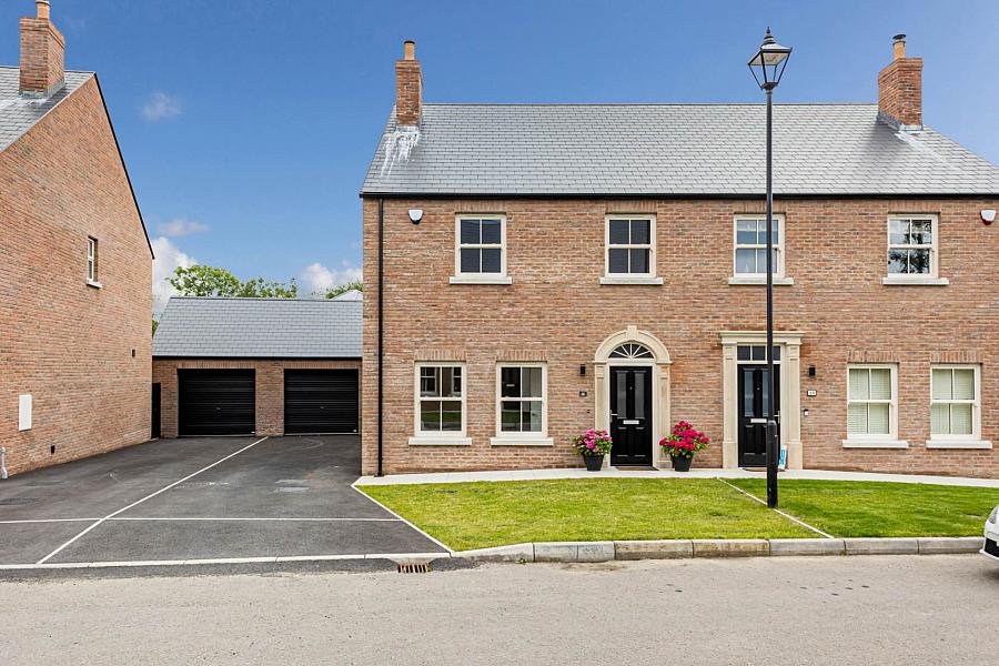 16 Churchview Meadows