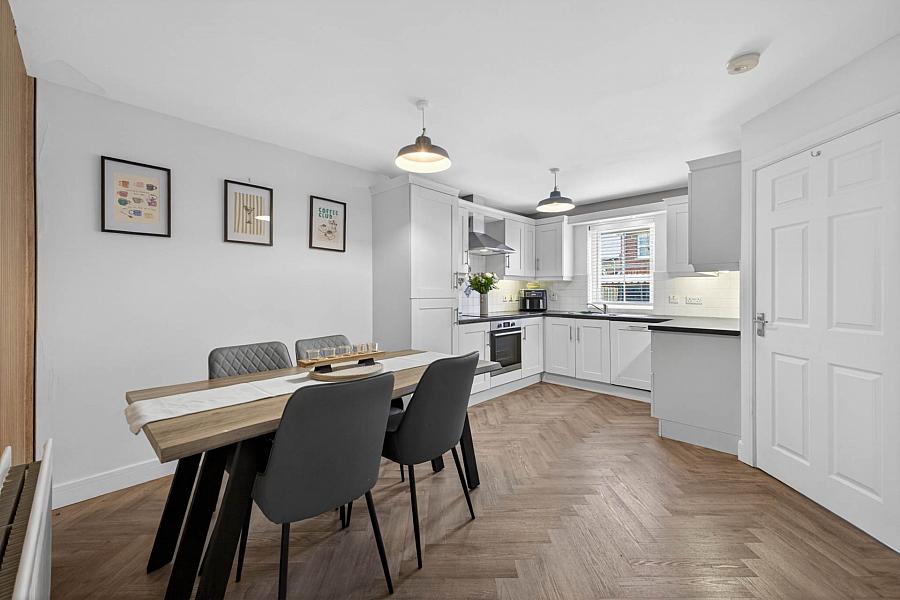 76 Wellington Park Avenue