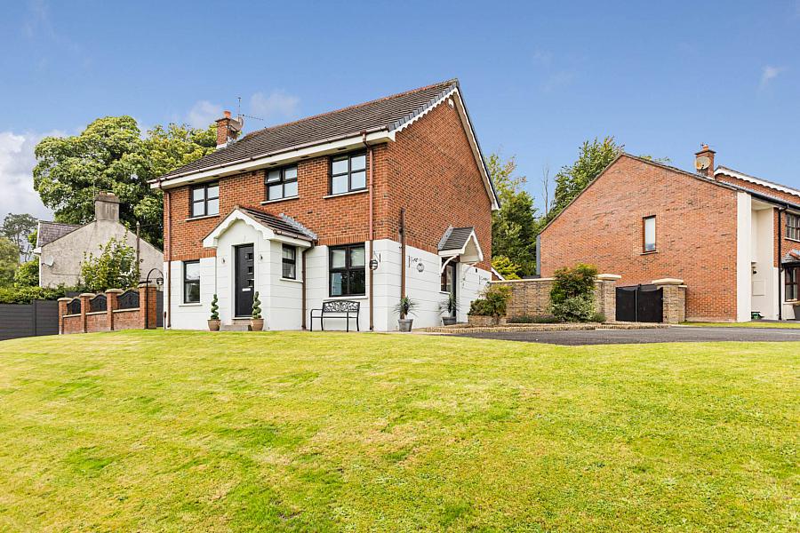 4 Church Glen, Lisburn, BT28 3FP