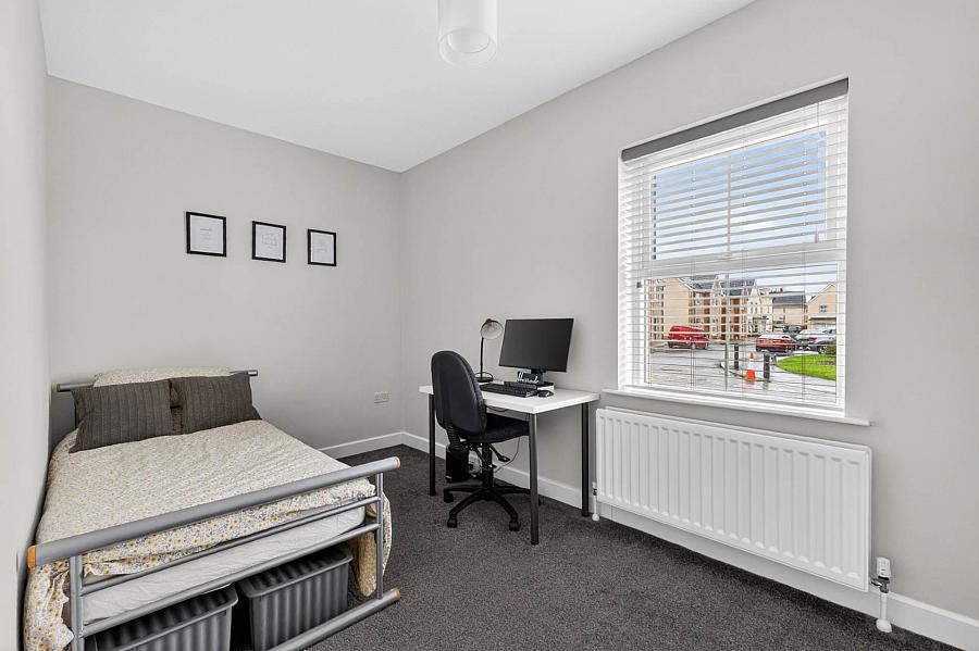 Apt 2, 51 Ayrshire Road