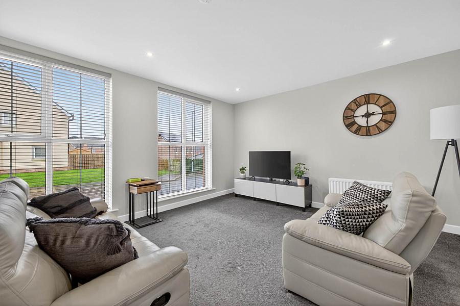 Apt 2, 51 Ayrshire Road