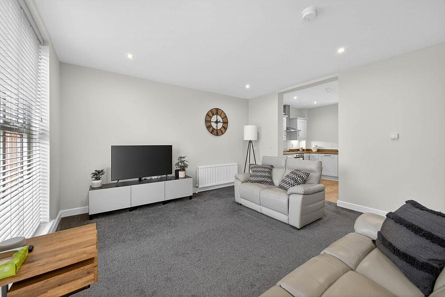 Apt 2, 51 Ayrshire Road