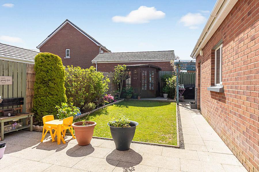 3A Holstein Crescent