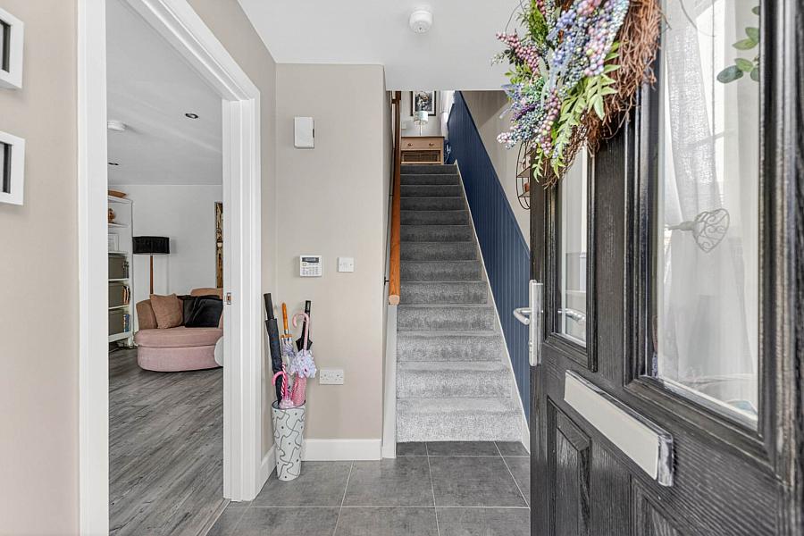 3A Holstein Crescent