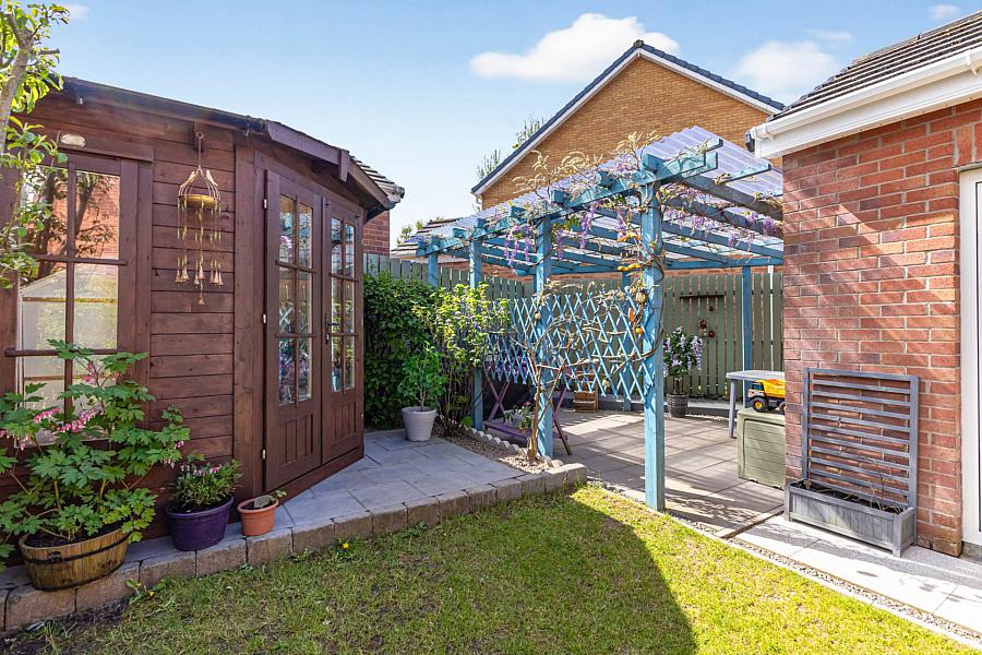 3A Holstein Crescent