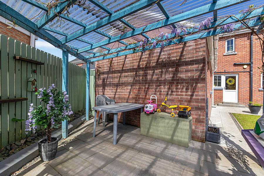 3A Holstein Crescent