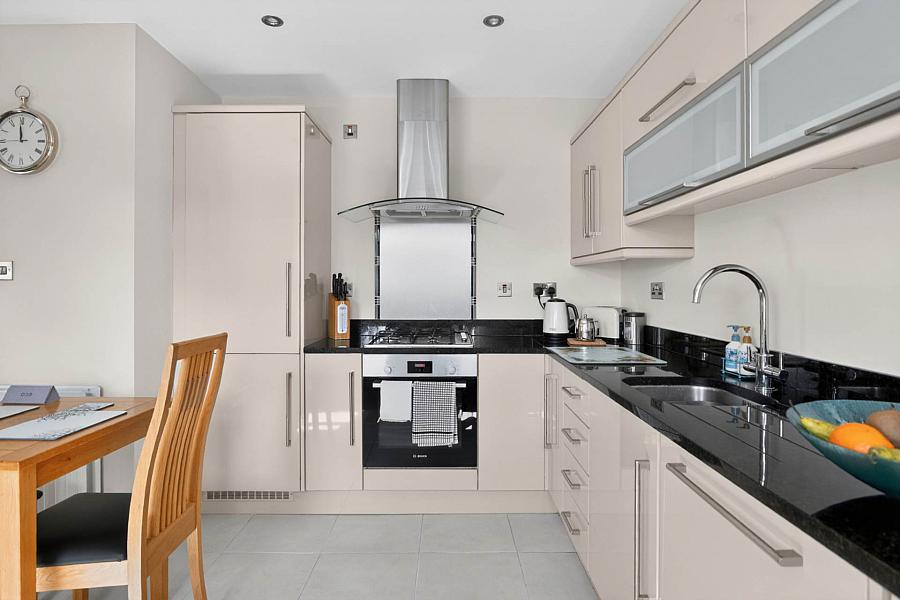 4 Thornleigh Mews