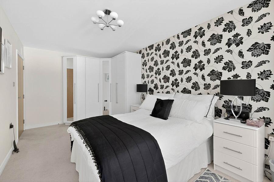 4 Thornleigh Mews