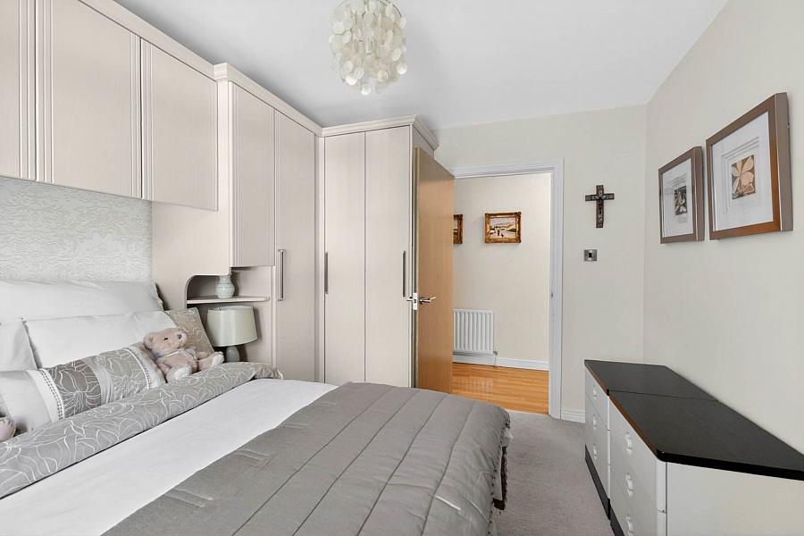4 Thornleigh Mews