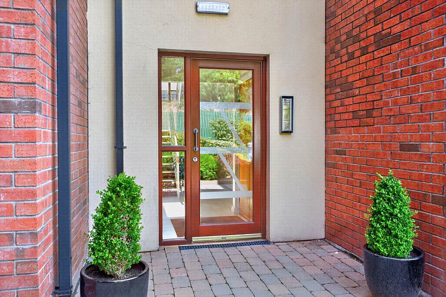 4 Thornleigh Mews