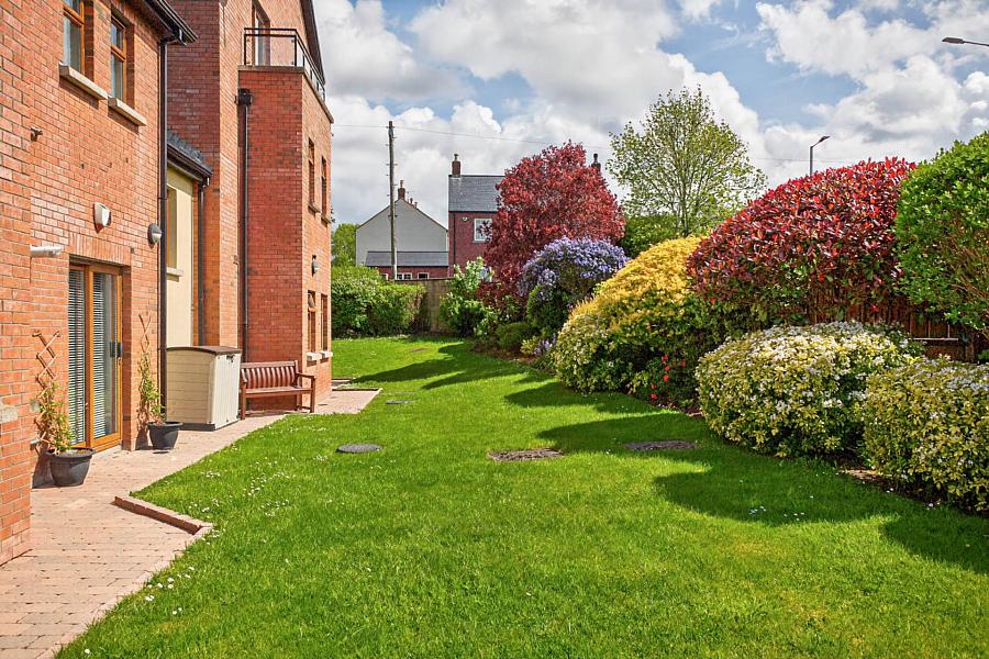4 Thornleigh Mews