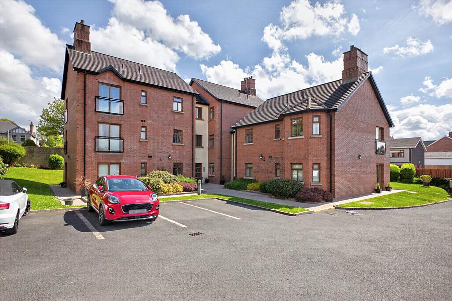 4 Thornleigh Mews