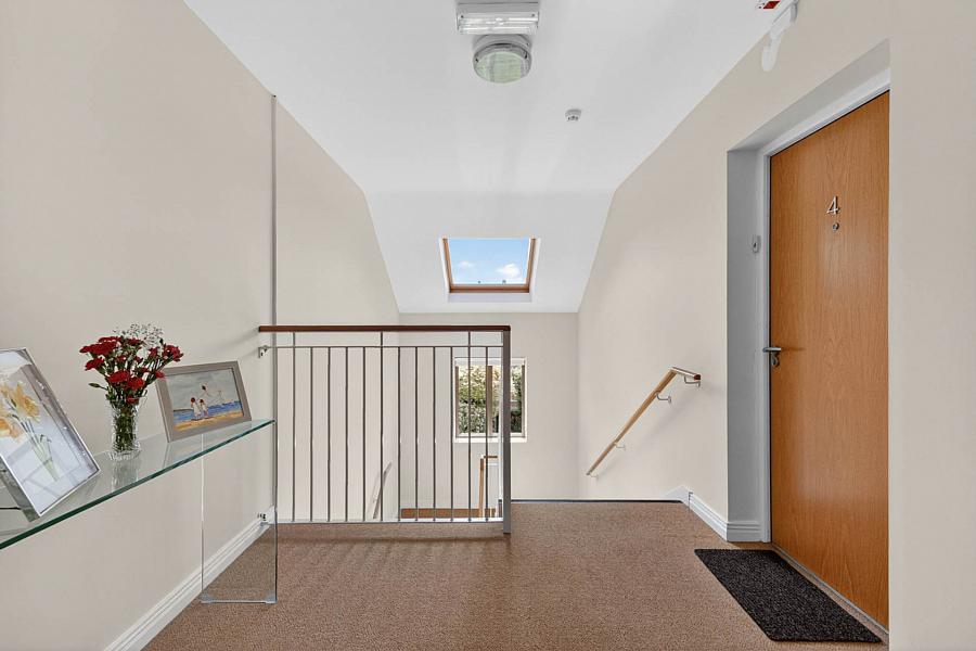 4 Thornleigh Mews