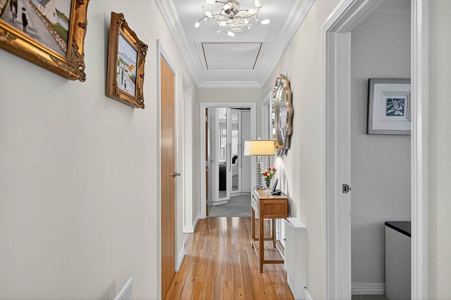 4 Thornleigh Mews