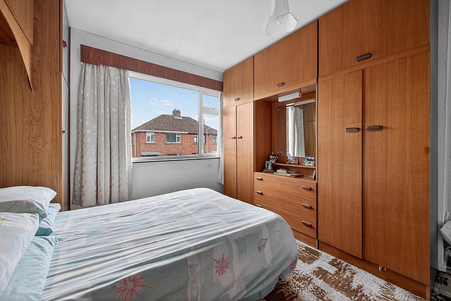 20 Laurelhill Park