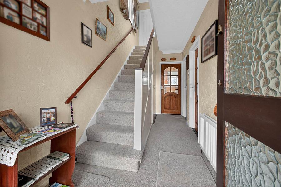 20 Laurelhill Park