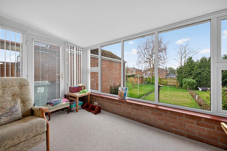 20 Laurelhill Park