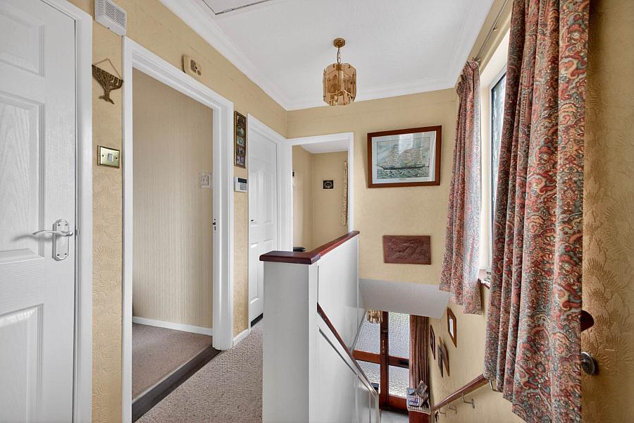 20 Laurelhill Park