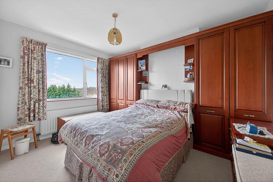 20 Laurelhill Park