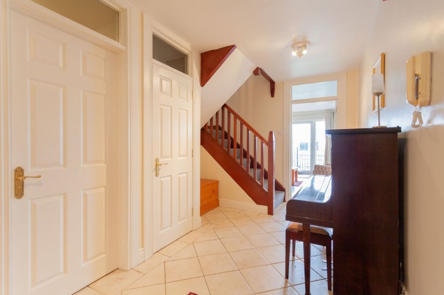 17 Laganview Court