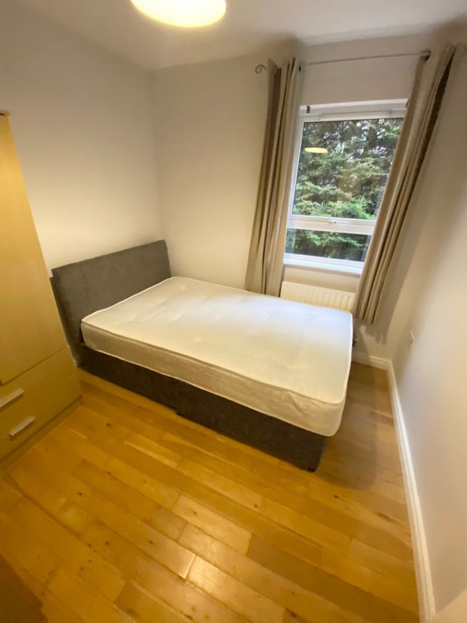 8 Park View