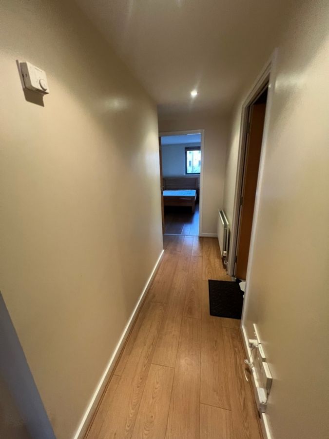 82 17 Queens Square