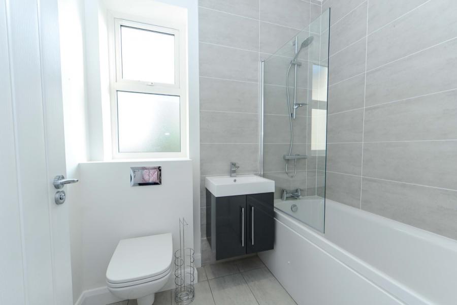 Apartment 5, 121 Old Dundonald Road