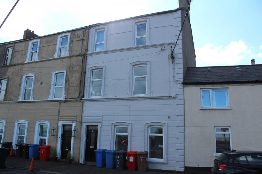 Flat 2 8, Kinnegar Drive, Holywood, County Down, BT18 9JQ