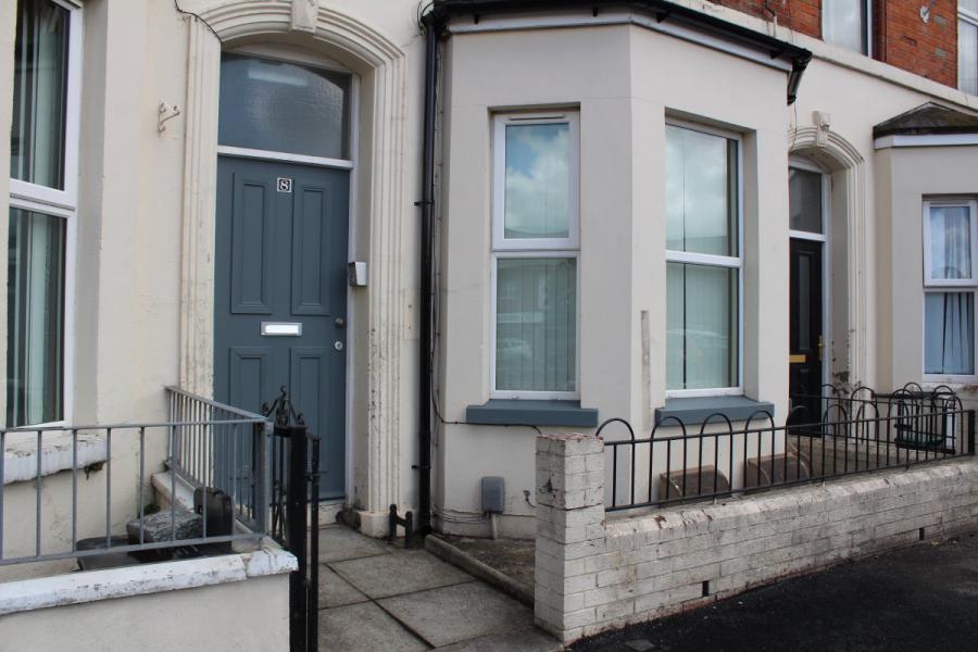 Flat 3 8, Grampian Avenue