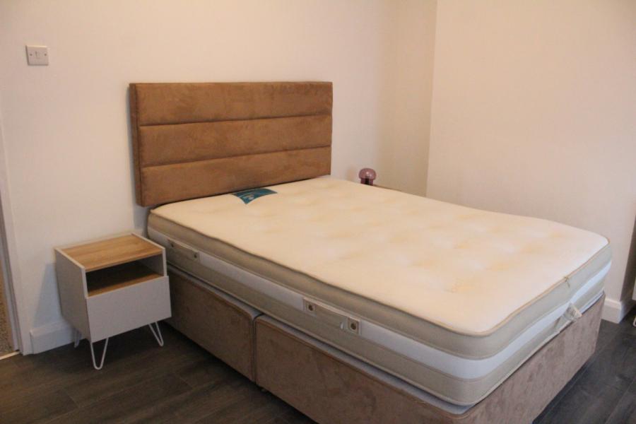 15 Ravenscroft Street