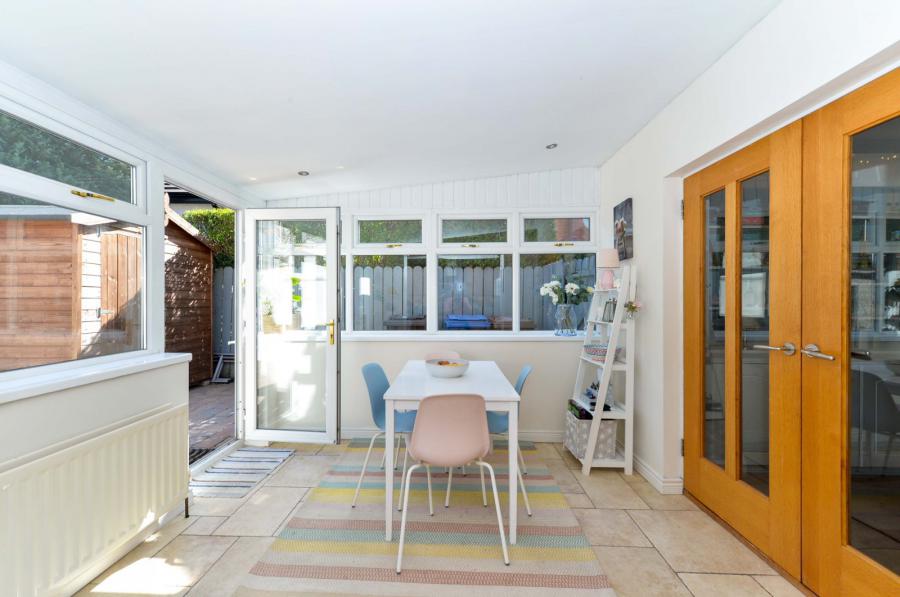 56 Knockvale Park