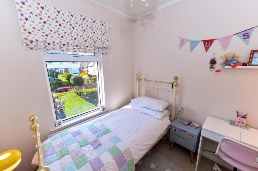 56 Knockvale Park