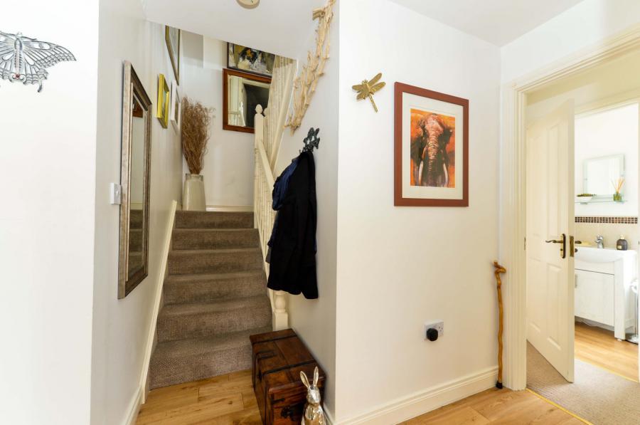 4 Clonallon Square