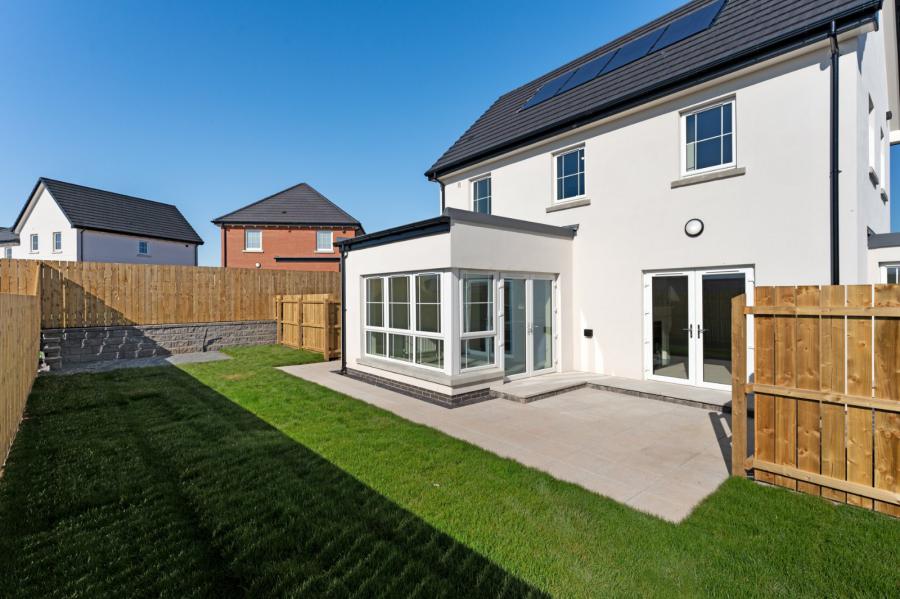 Site 393 Lh2.4, Millmount Village