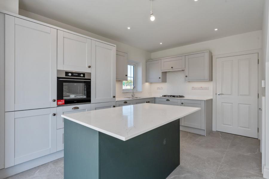 Site 393 Lh2.4, Millmount Village