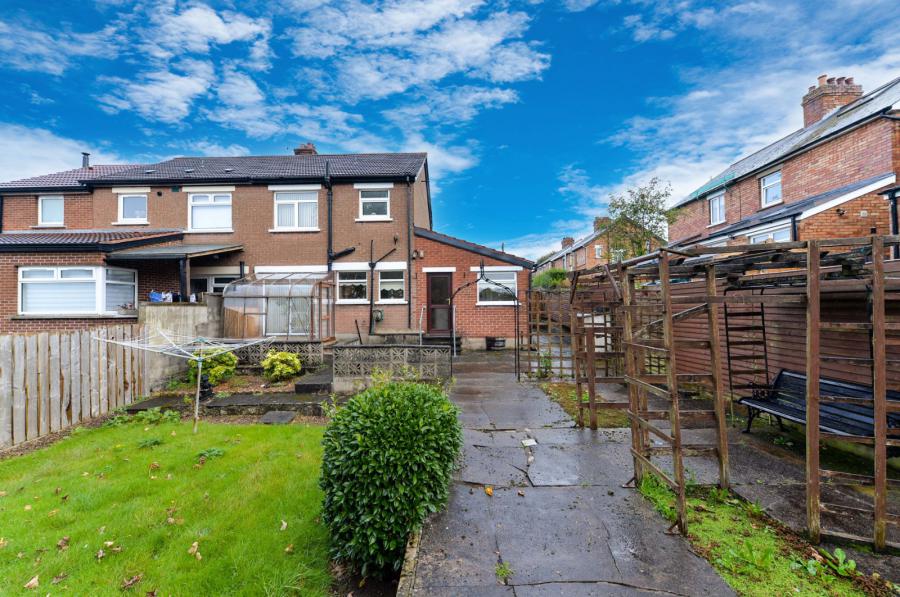 2 Bloomfield Park West