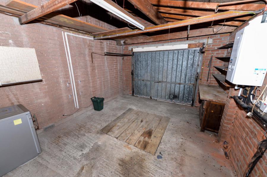 2 Bloomfield Park West