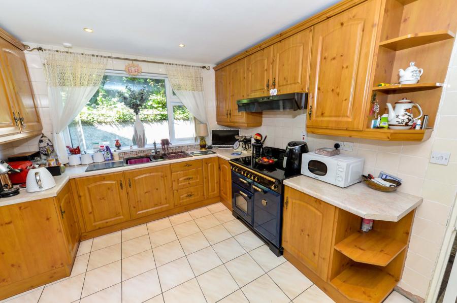 31 Glenview Park