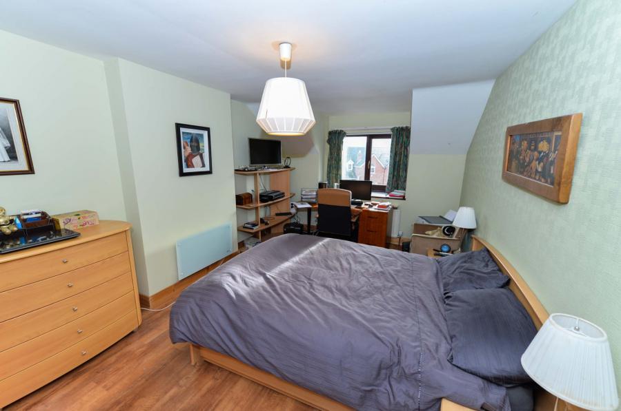 1 Thornhill Grove