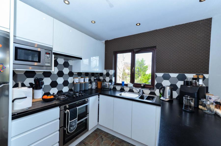 1 Thornhill Grove