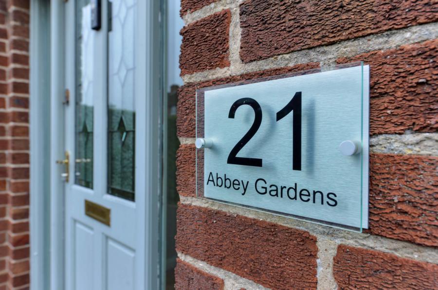 21 Abbey Gardens