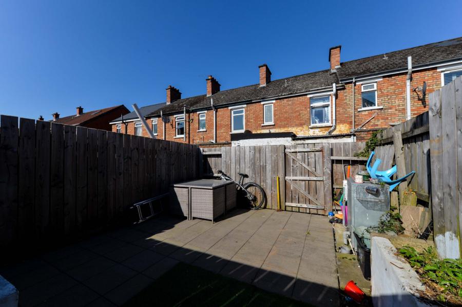16 Victoria Road