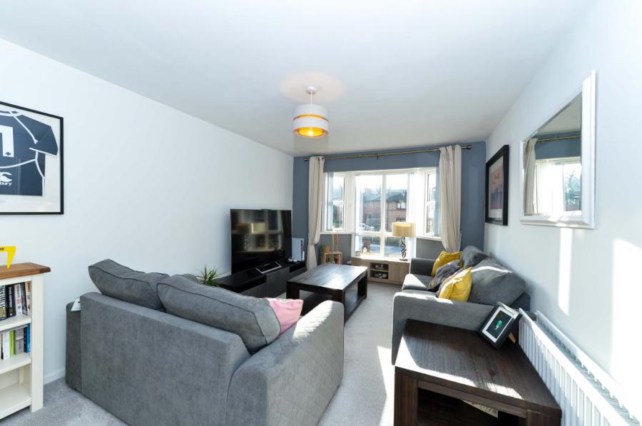 16b, Briarwood Park