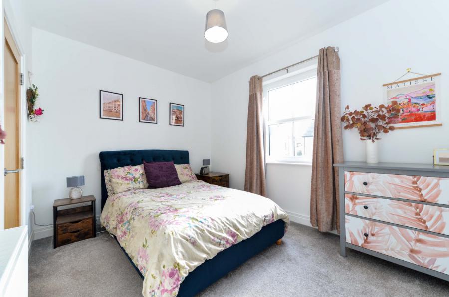 4 Castlegowan Place