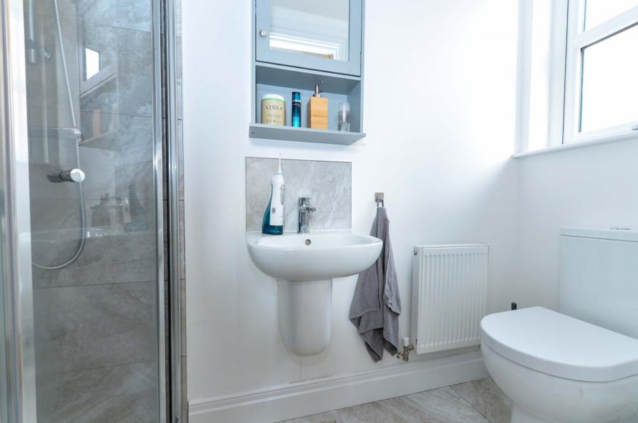 4 Castlegowan Place